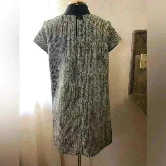 ZARA Basic Collection Black and White Geometric V front short sleeve dress Large - Picture 4 of 11